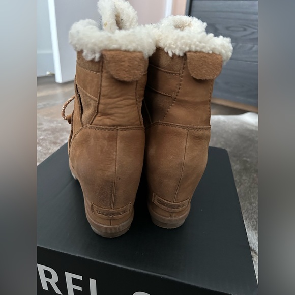 Sorel chestnut suede felt wedge boot Joan of Arctic II - 9 - great condition - Picture 4 of 4